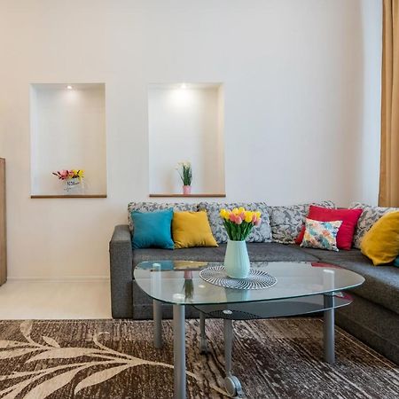 2К Квартира Між Майданом Та Софією Київською Apartment ภายนอก รูปภาพ