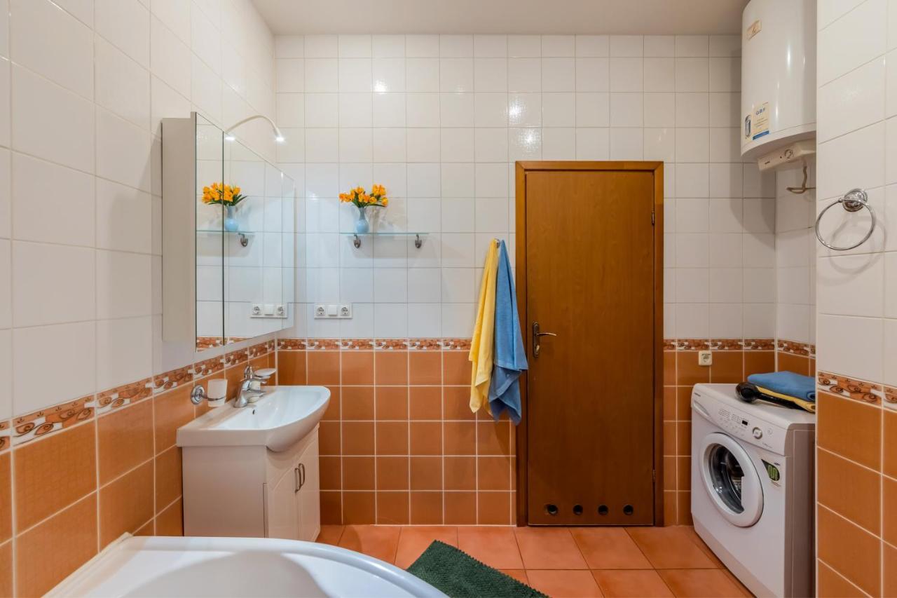 2К Квартира Між Майданом Та Софією Київською Apartment ภายนอก รูปภาพ