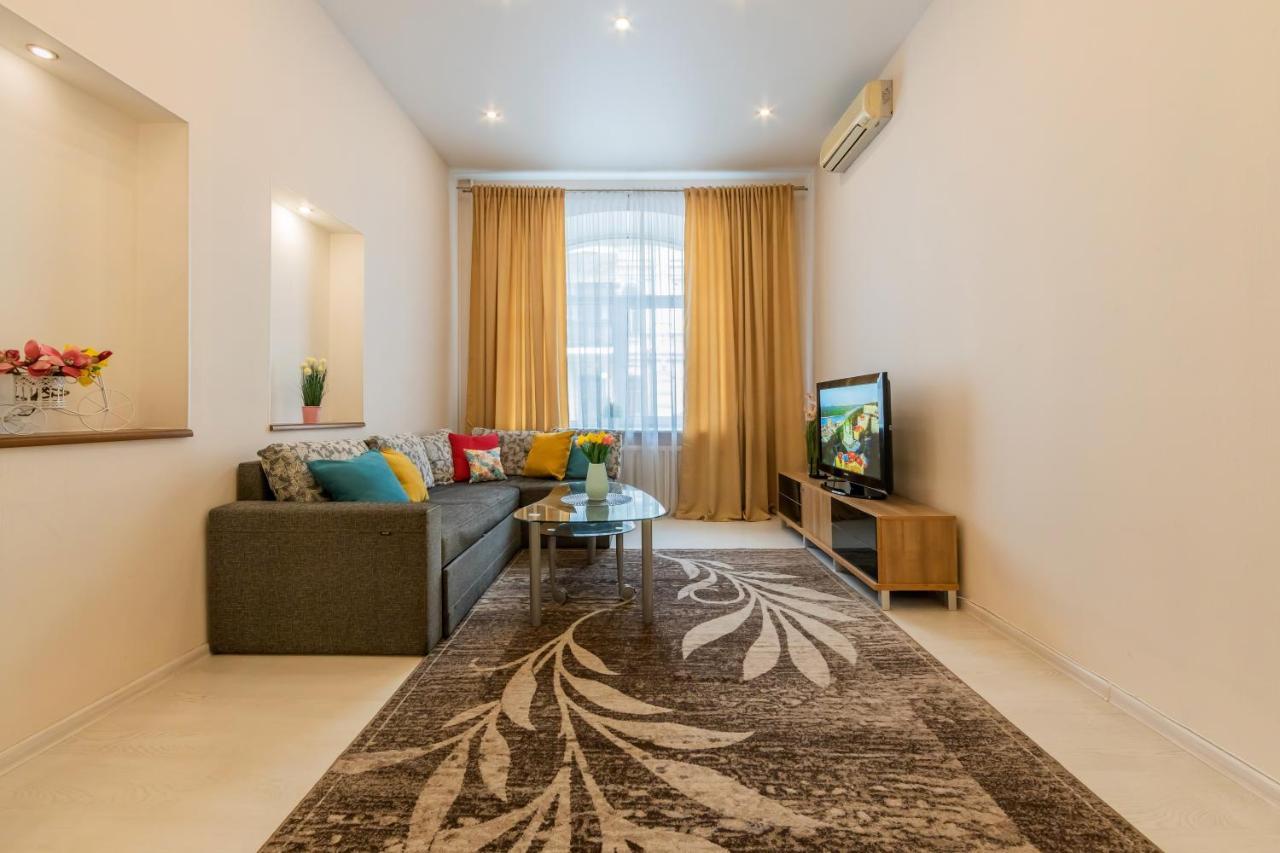 2К Квартира Між Майданом Та Софією Київською Apartment ภายนอก รูปภาพ