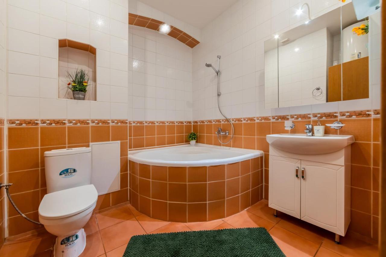 2К Квартира Між Майданом Та Софією Київською Apartment ภายนอก รูปภาพ