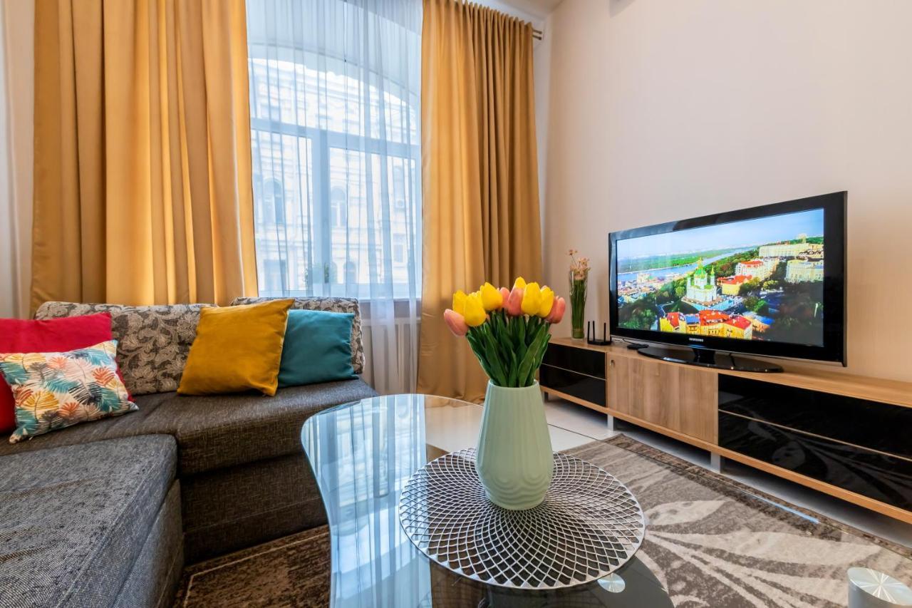 2К Квартира Між Майданом Та Софією Київською Apartment ภายนอก รูปภาพ
